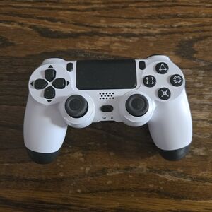 PS4 Dualshock White Wireless Game Controller